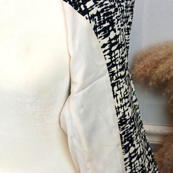 Kenneth Cole Reaction black/white abstract print 3/4 sleeve cropped jacket 12 - Picture 7 of 9